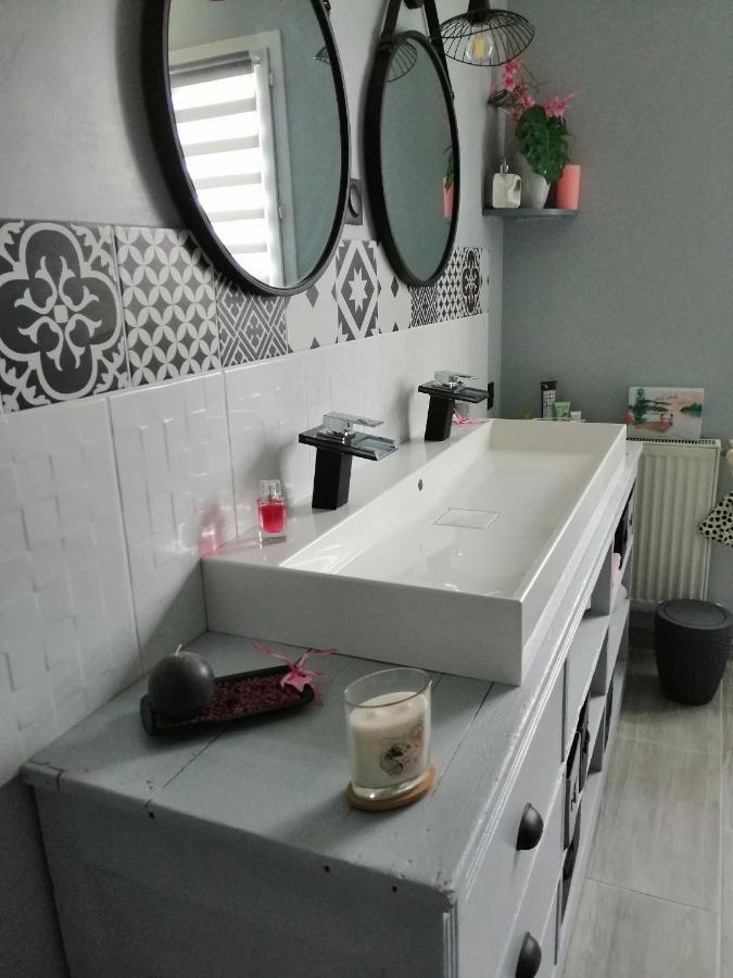 Les Bichettes Bed & Breakfast Mortagne-sur-Sevre Exterior foto