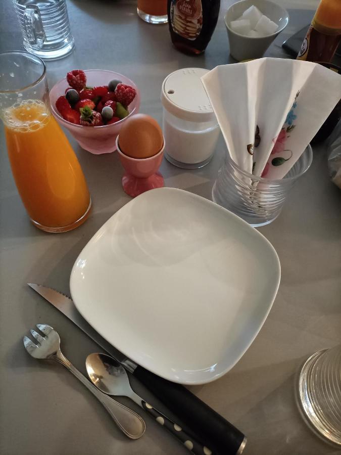 Les Bichettes Bed & Breakfast Mortagne-sur-Sevre Exterior foto