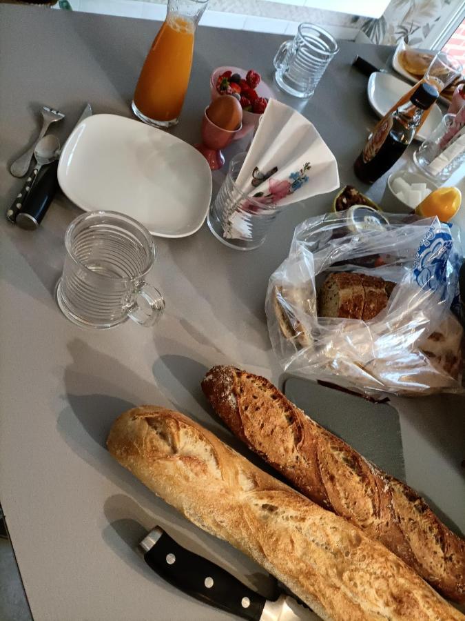 Les Bichettes Bed & Breakfast Mortagne-sur-Sevre Exterior foto